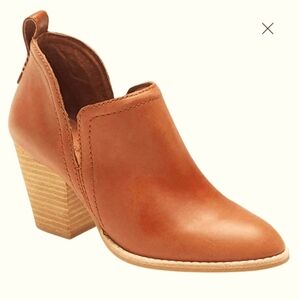 Jeffery Campbell Rosalee leather bootie in dark tan size 5
